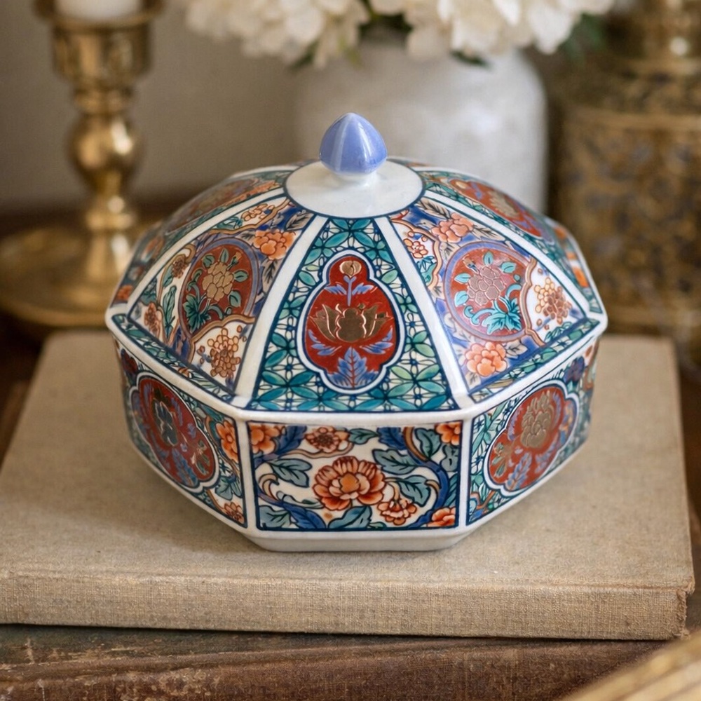 Decorative Imari style Octagonal Lidded Porcelain Box - Multicolor Floral